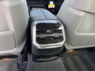 2026 BMW 7 Series 740i xDrive