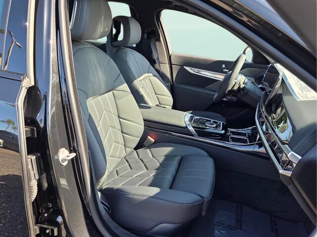 2026 BMW 740i xDrive 740i xDrive