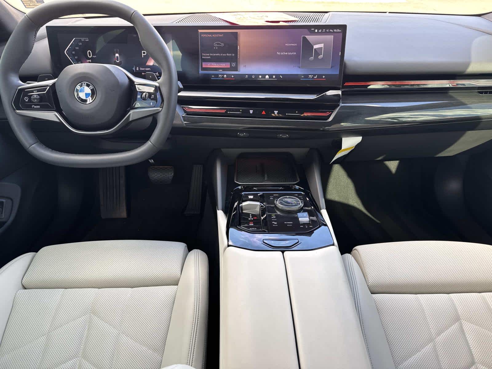 2025 BMW 5 Series 530i