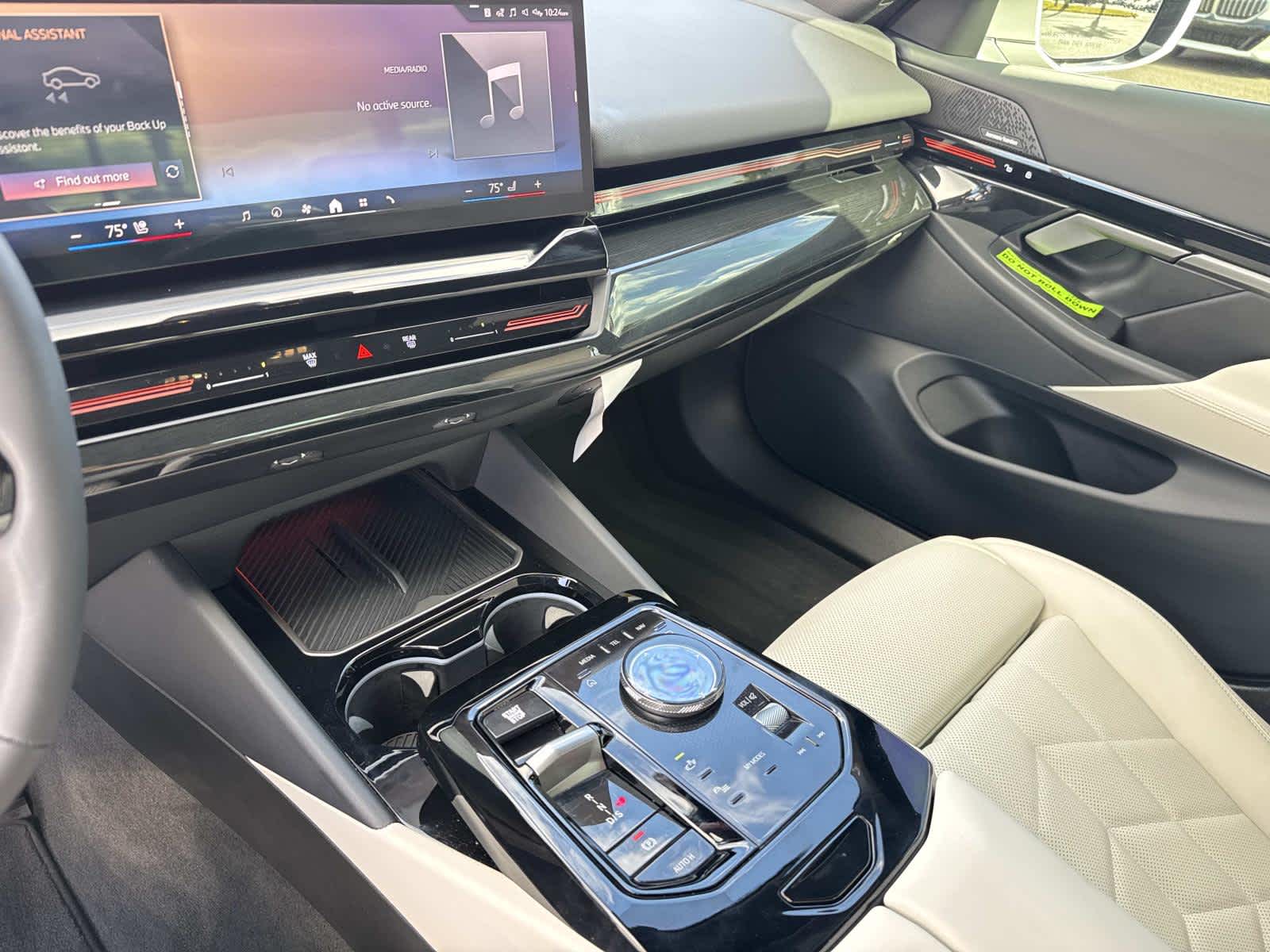 2025 BMW 5 Series 530i