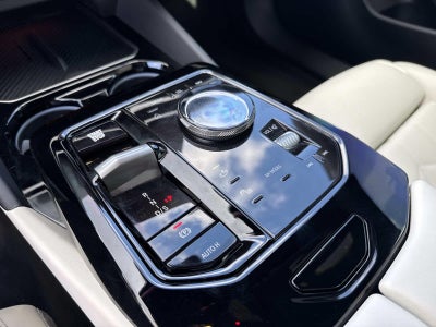 2025 BMW 5 Series 530i