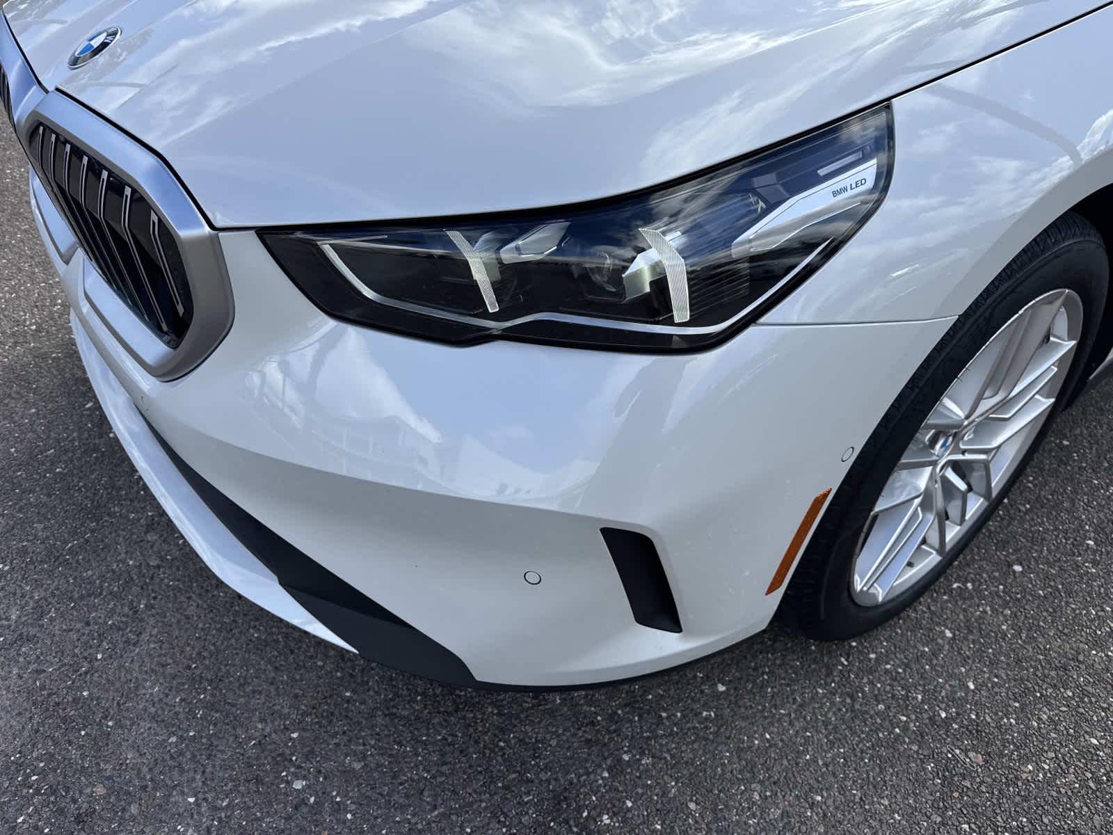 2025 BMW 5 Series 530i
