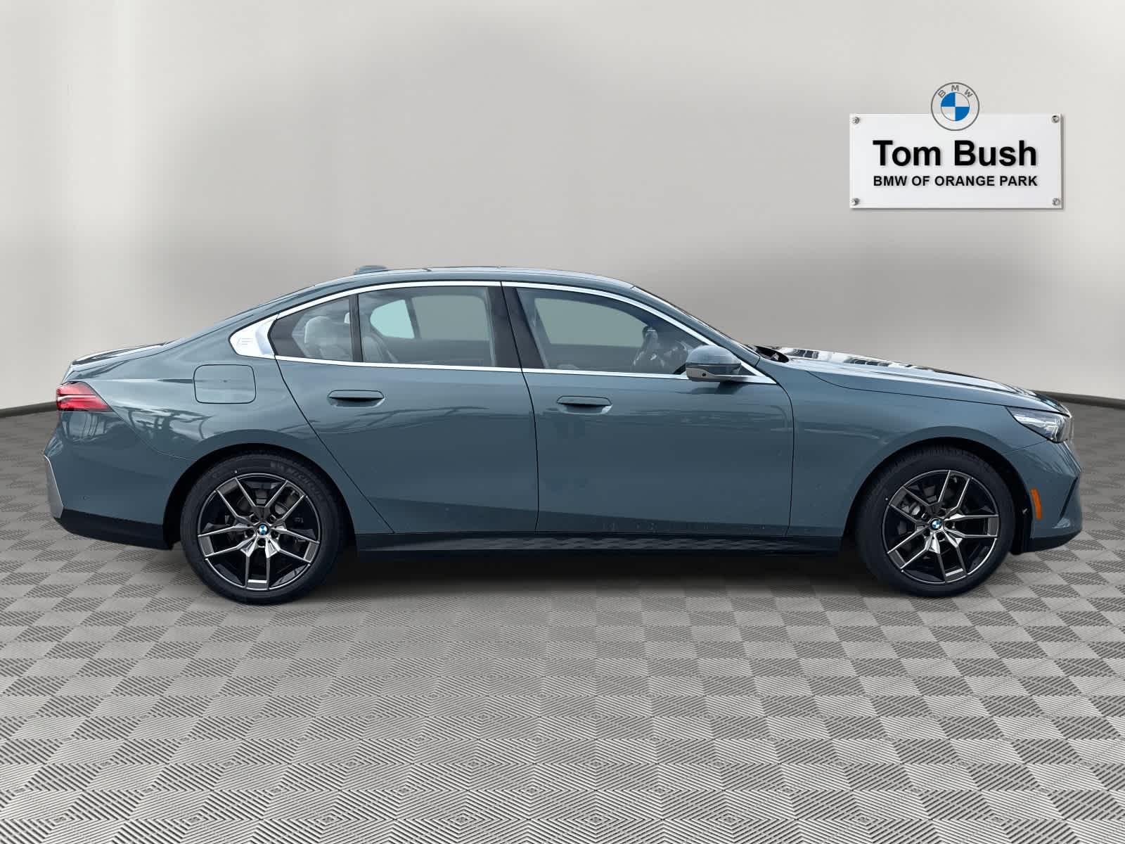 2026 BMW 5 Series 530i