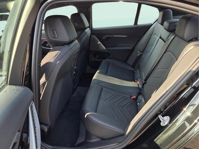 2027 BMW 530i 530i