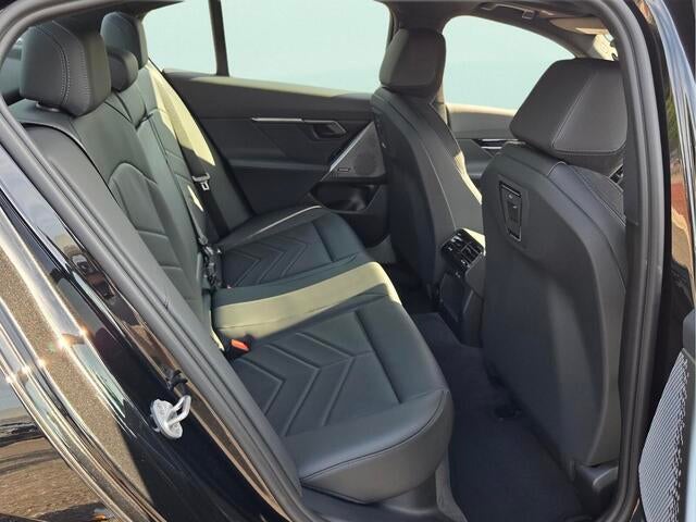 2027 BMW 530i 530i