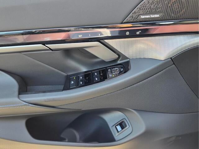 2027 BMW 530i 530i