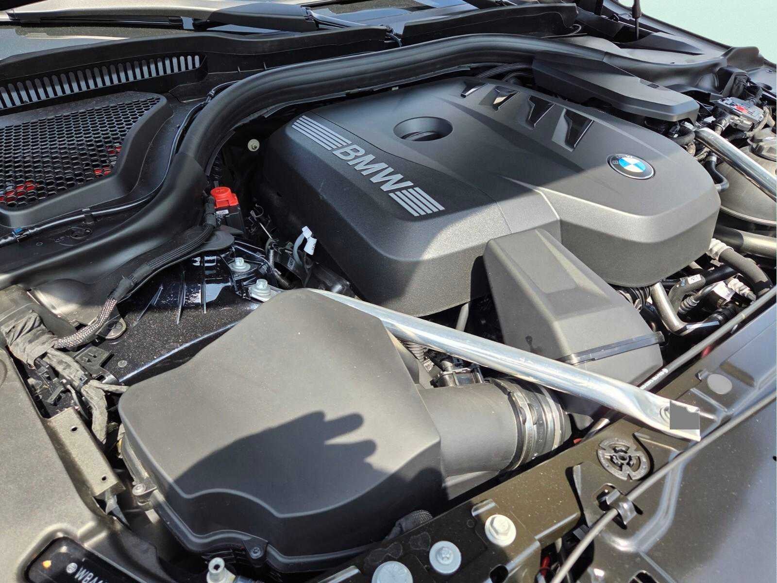 2027 BMW 530i 530i