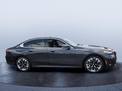 2026 BMW 530i 530i