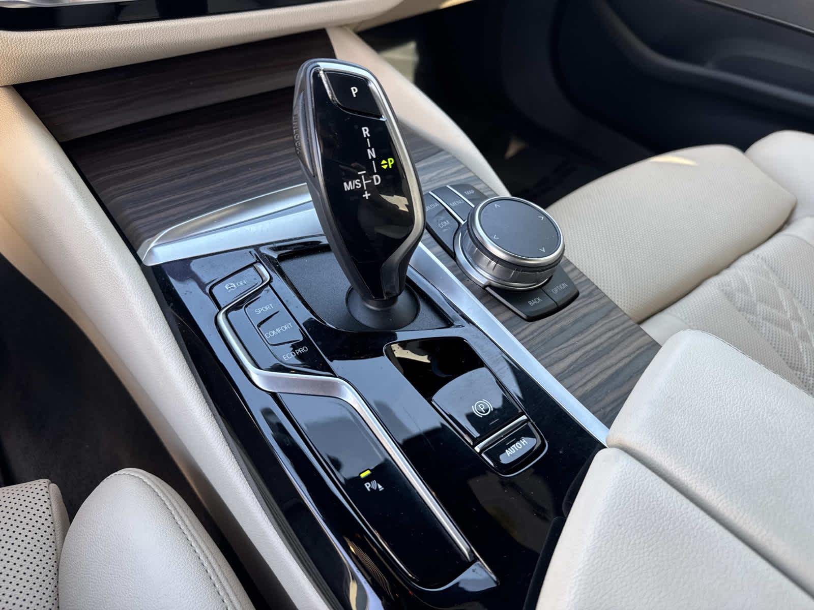 2023 BMW 5 Series 530i