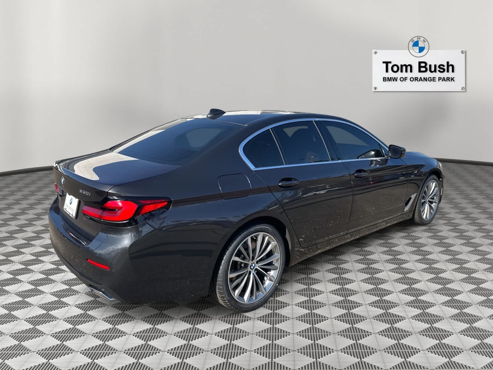 2023 BMW 5 Series 530i