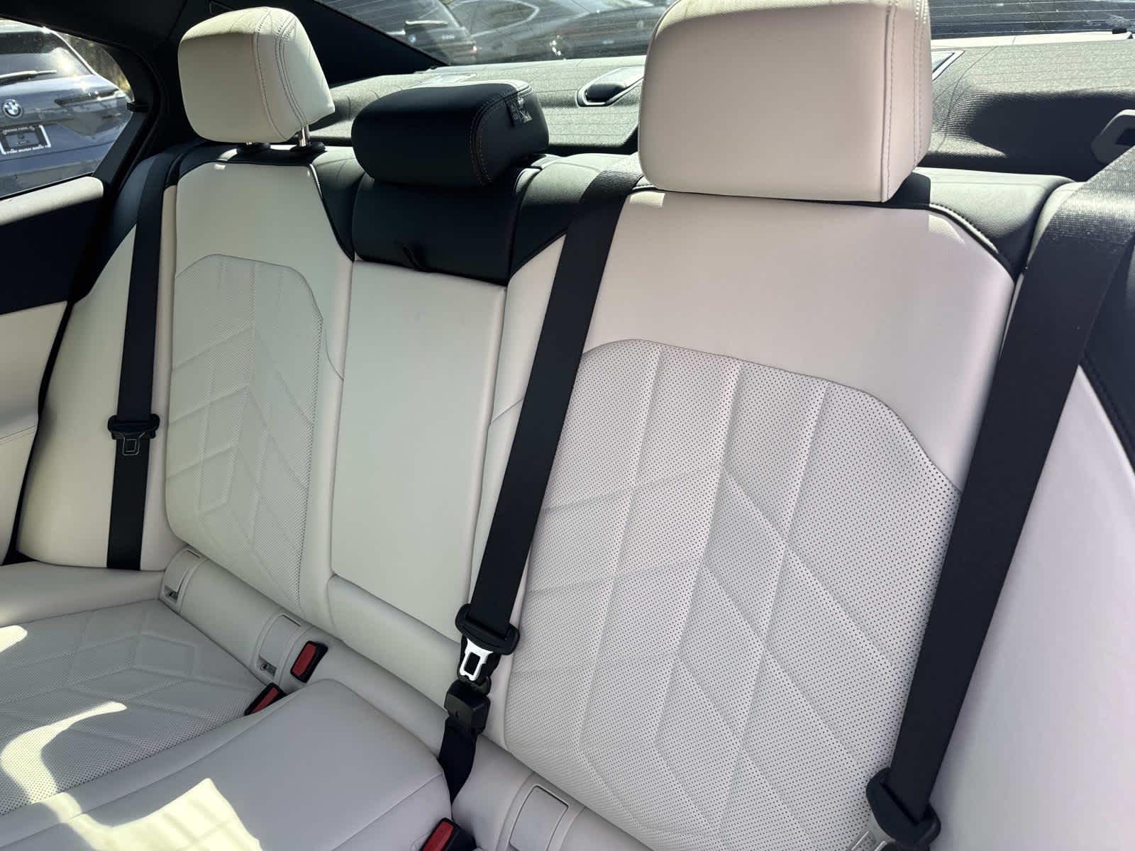 2025 BMW i5 eDrive40