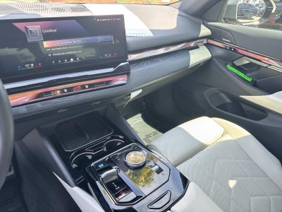 2025 BMW i5 eDrive40