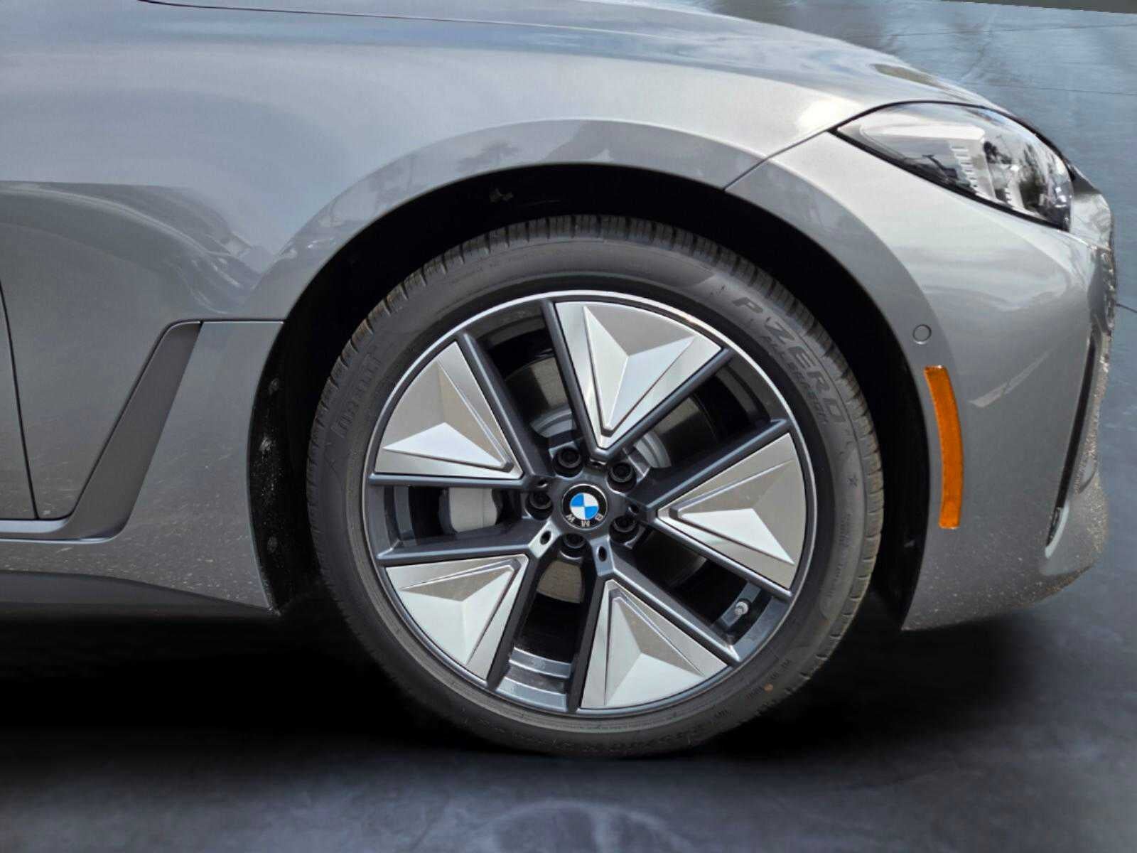 2026 BMW i4 xDrive40 xDrive40