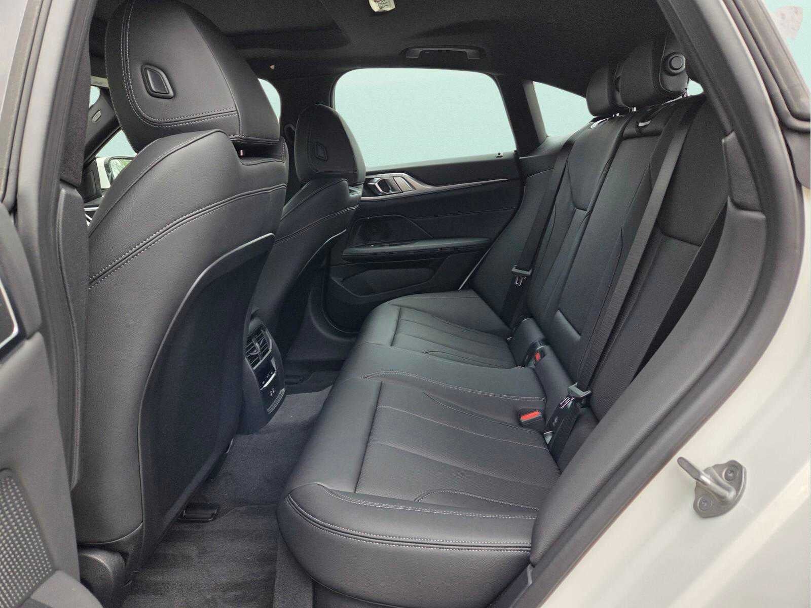 2026 BMW i4 xDrive40 xDrive40