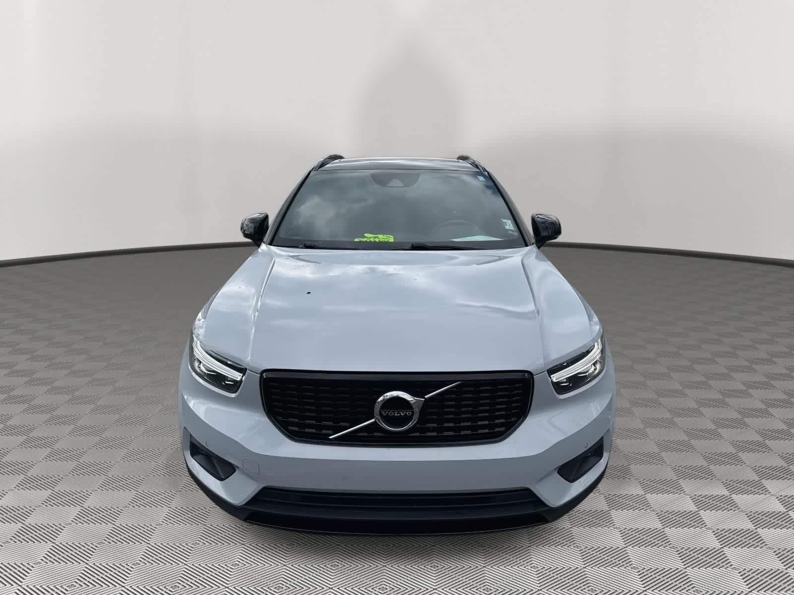 2020 Volvo XC40 R-Design