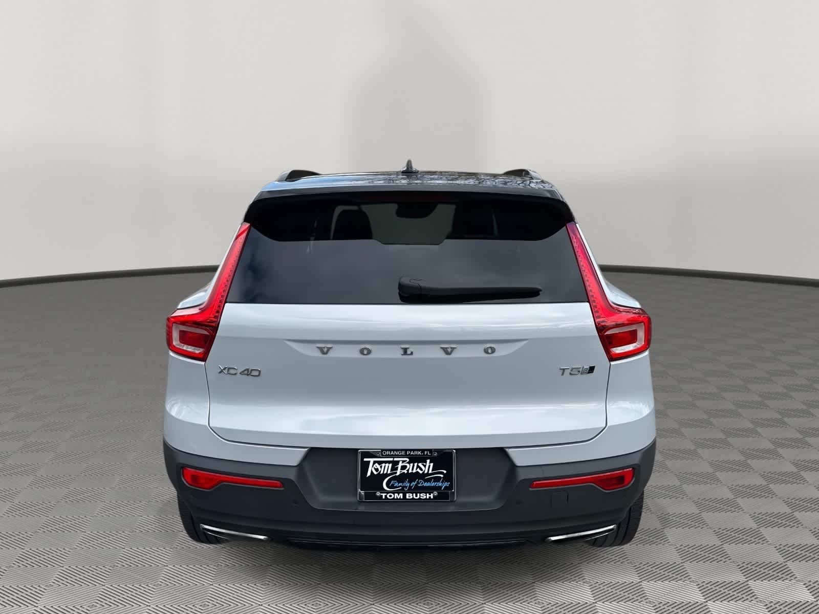 2020 Volvo XC40 R-Design