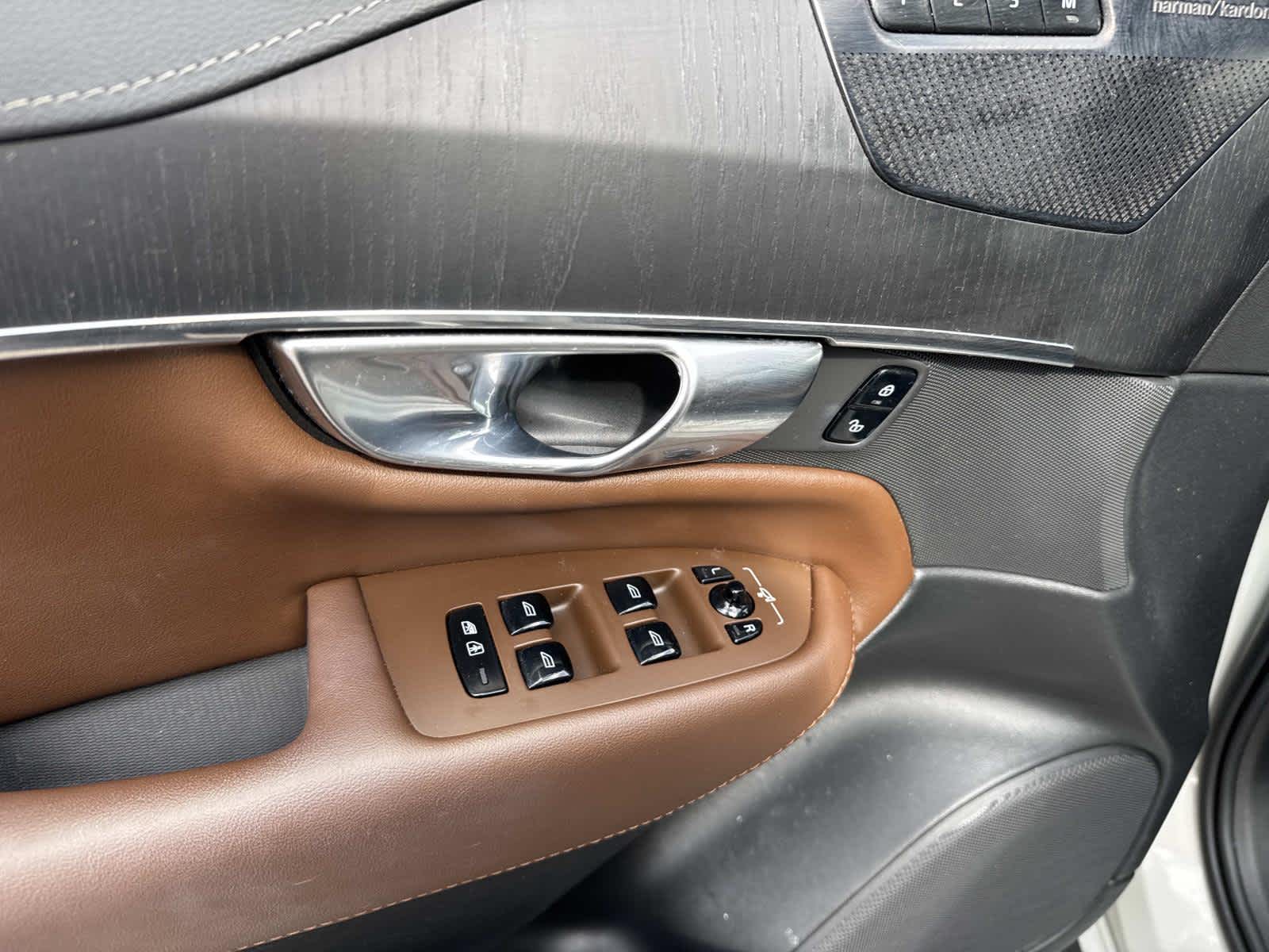 2022 Volvo XC90 Inscription