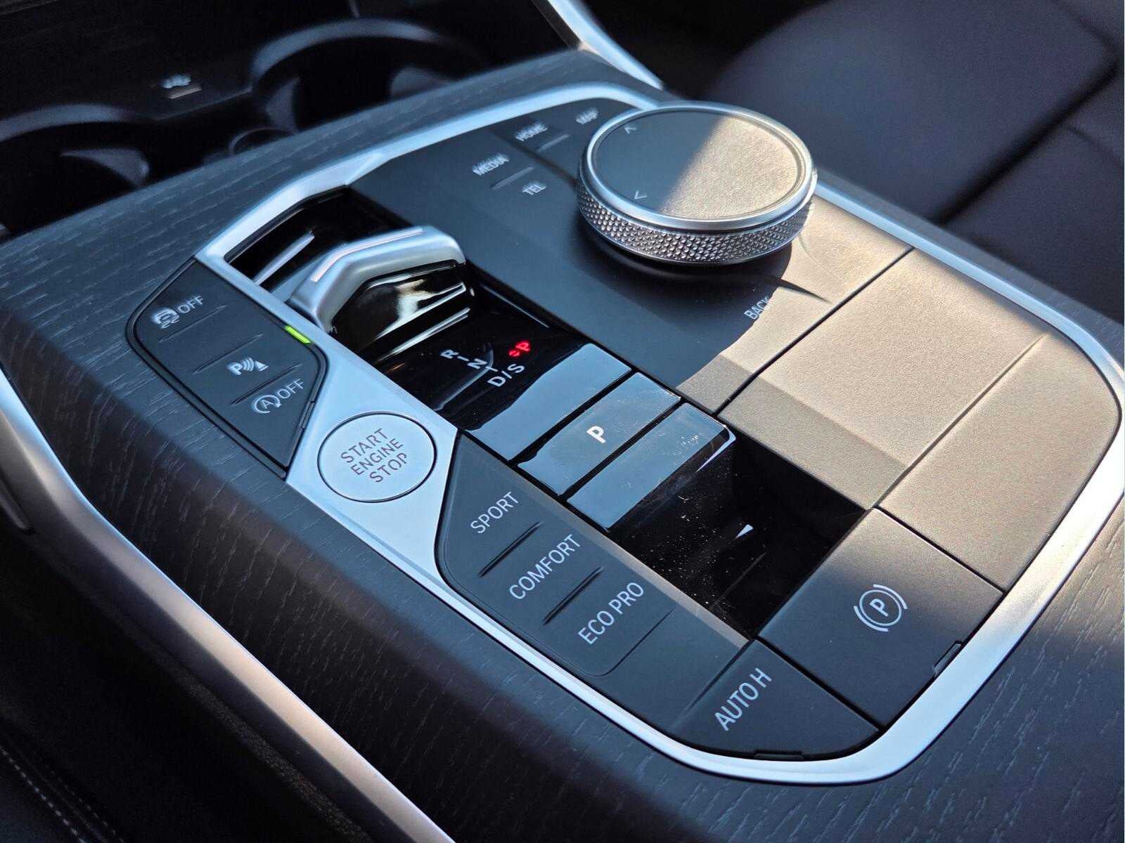 2026 BMW 230i 230i
