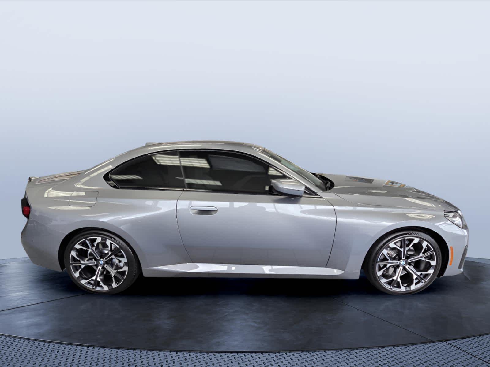 2026 BMW 230i 230i