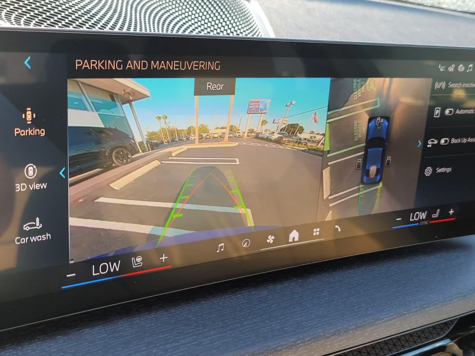 2025 BMW 2 Series 230i xDrive