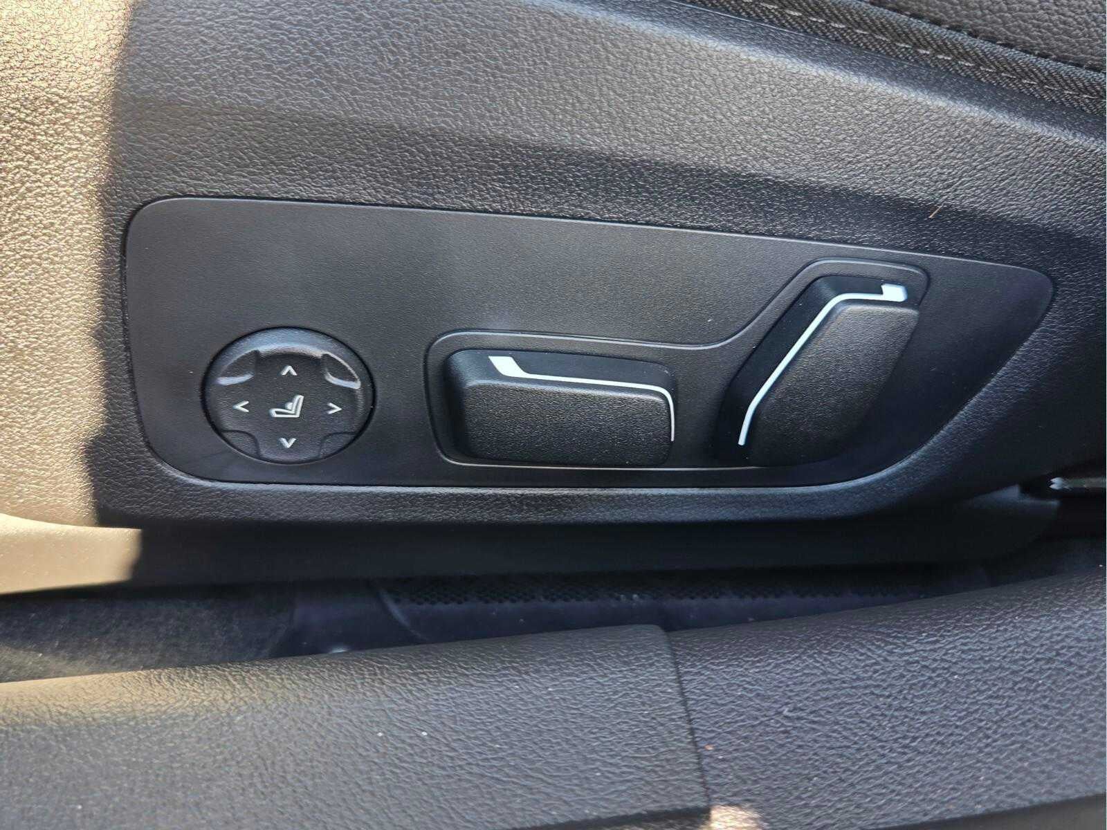 2026 BMW 330i NA 330i NA
