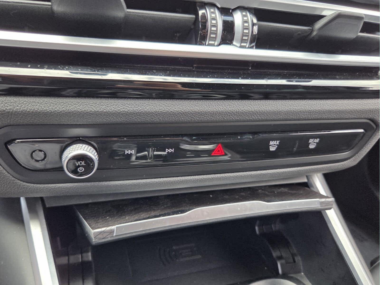 2024 BMW 330i 330i