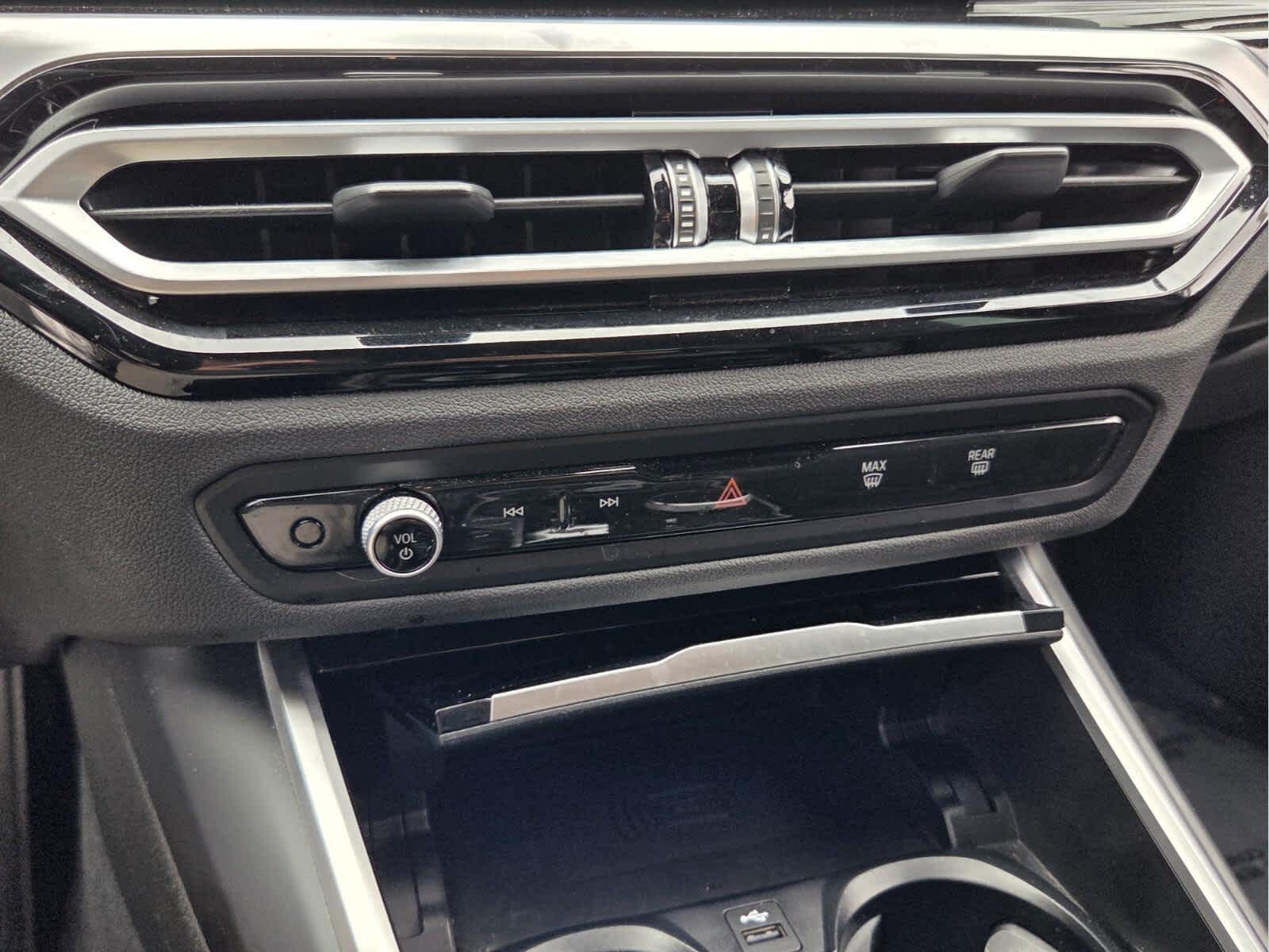 2024 BMW 330i 330i