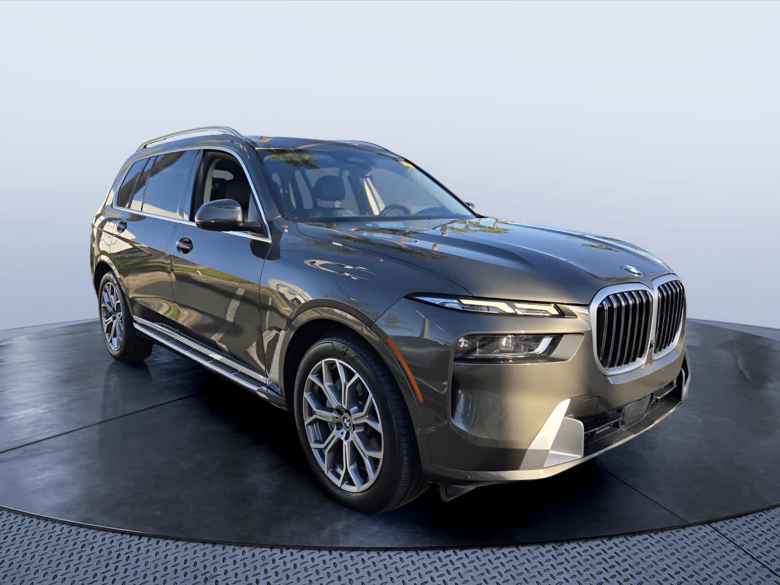 2026 BMW X7 40i