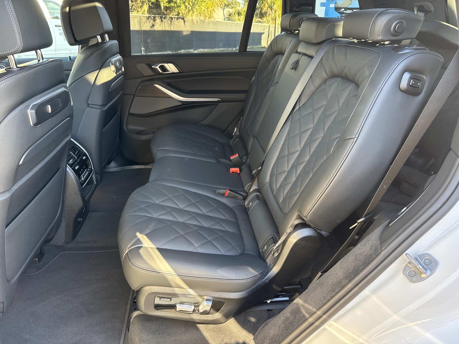 2026 BMW X7 xDrive40i xDrive40i