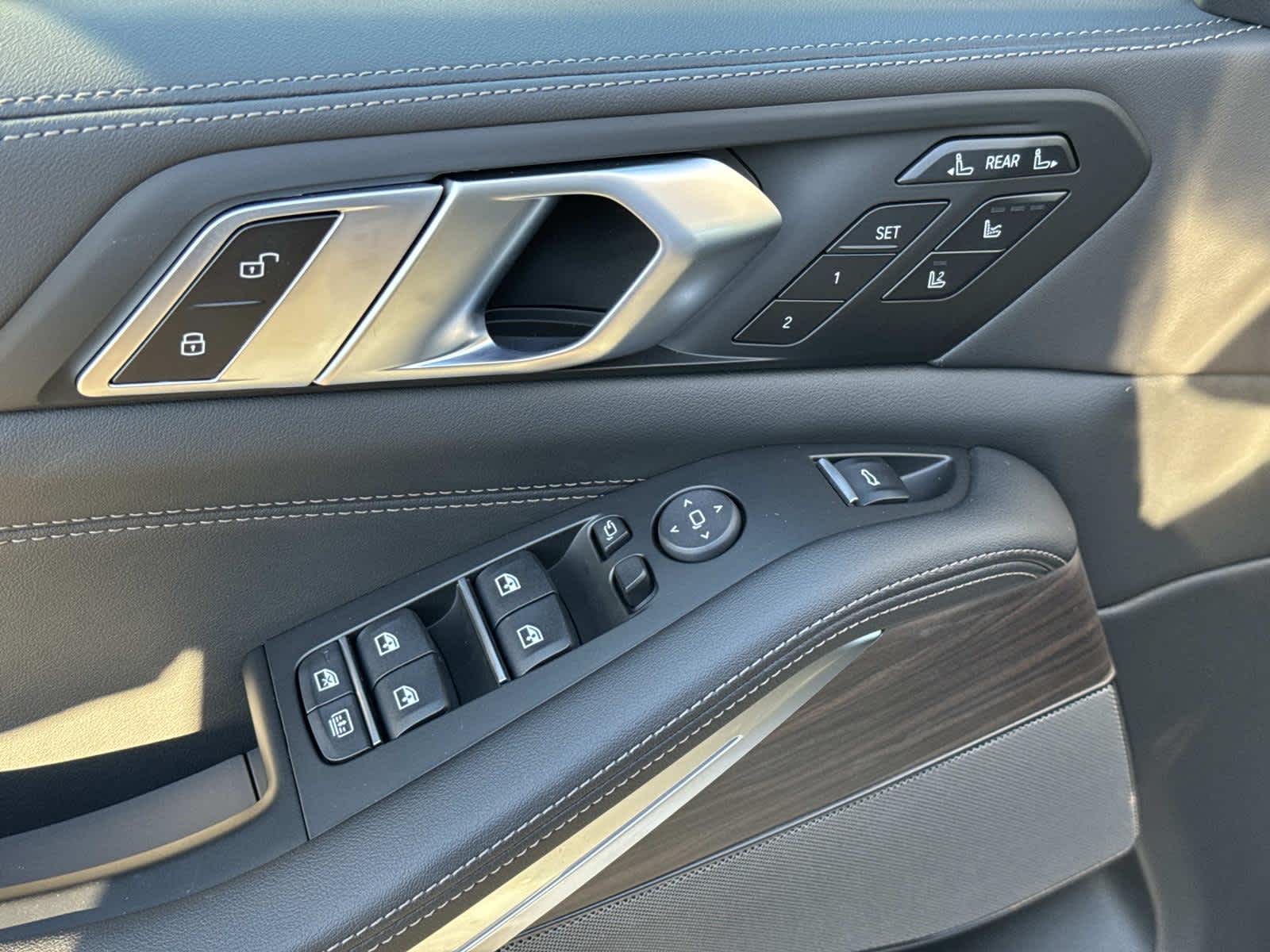 2026 BMW X7 xDrive40i xDrive40i