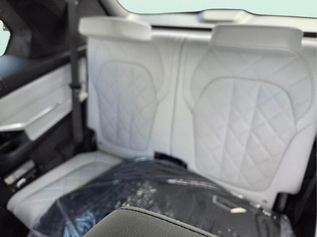 2026 BMW X7 xDrive40i xDrive40i