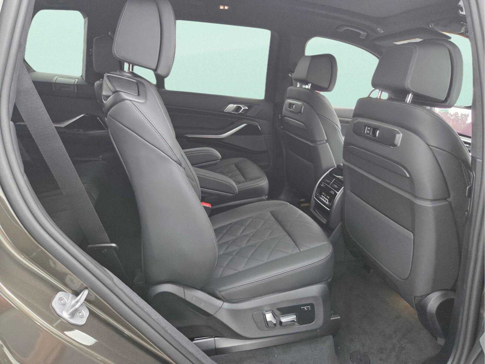 2027 BMW X7 xDrive40i xDrive40i