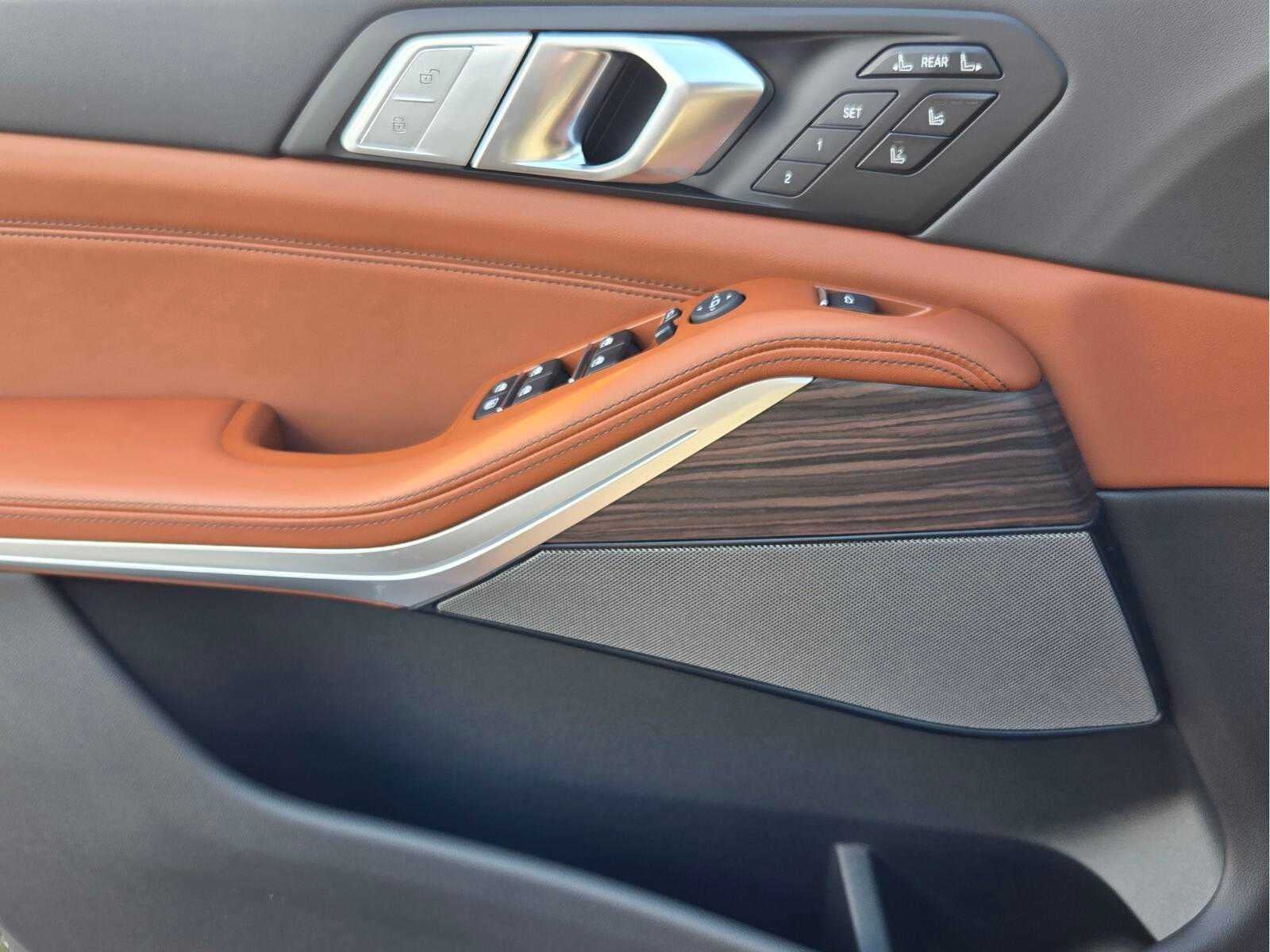 2027 BMW X7 xDrive40i xDrive40i