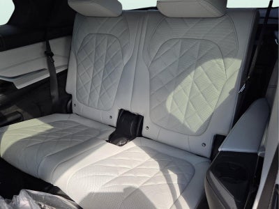 2026 BMW X7 xDrive40i xDrive40i