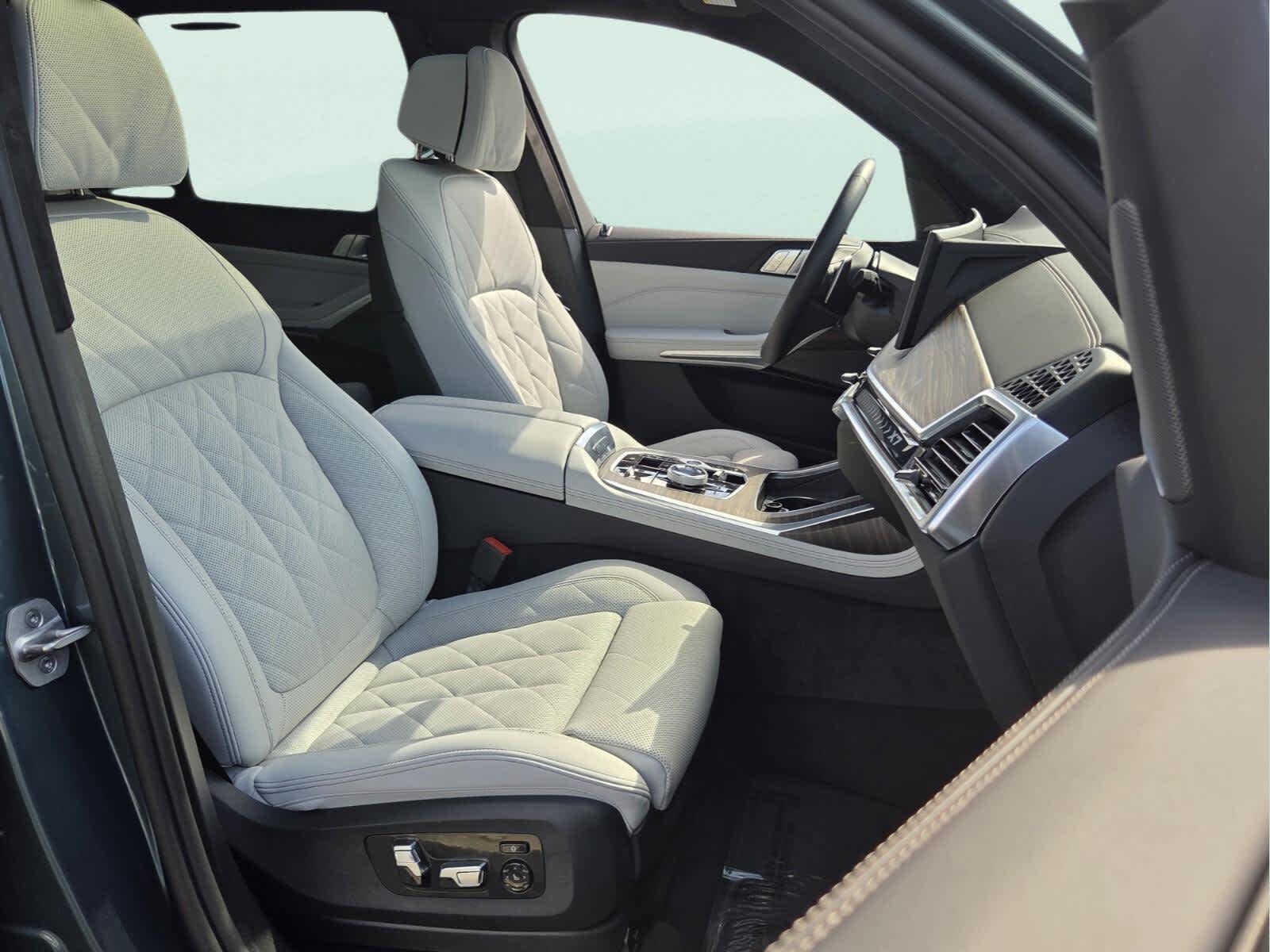 2026 BMW X7 xDrive40i xDrive40i
