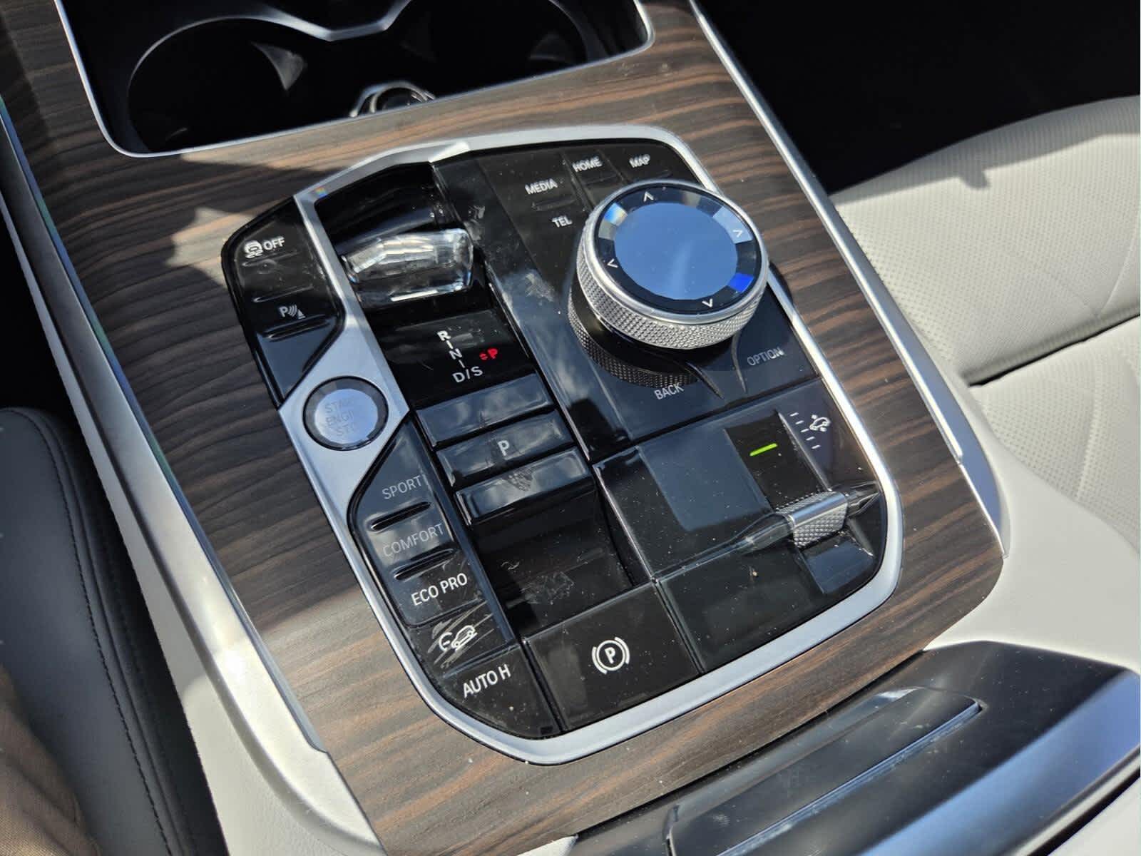 2026 BMW X7 xDrive40i xDrive40i