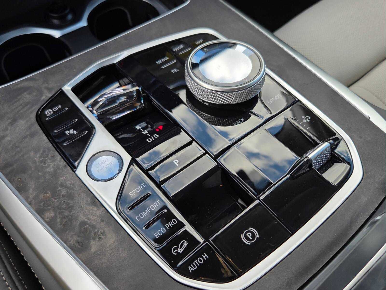 2027 BMW X7 xDrive40i xDrive40i