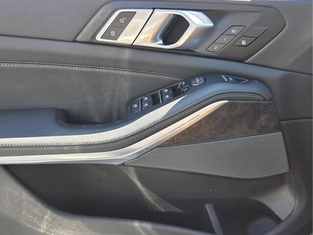 2025 BMW X5 xDrive40i xDrive40i