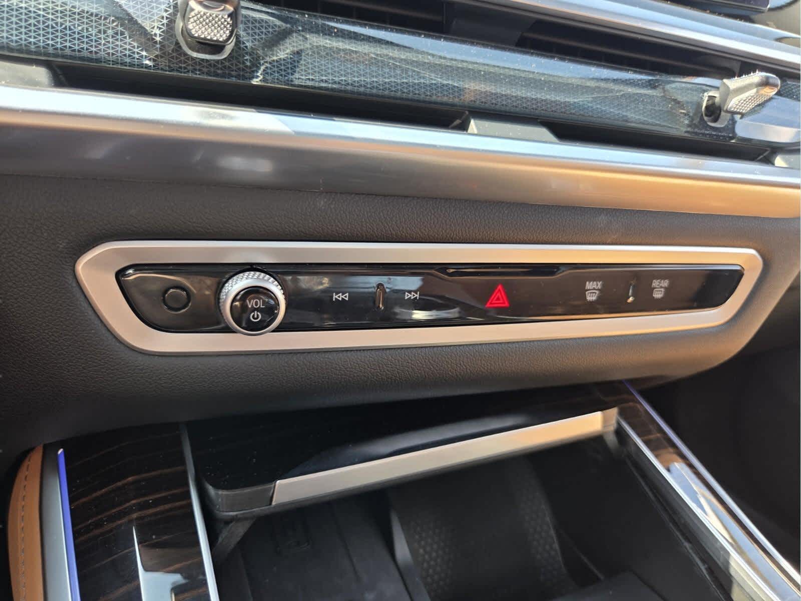 2025 BMW X5 xDrive40i xDrive40i