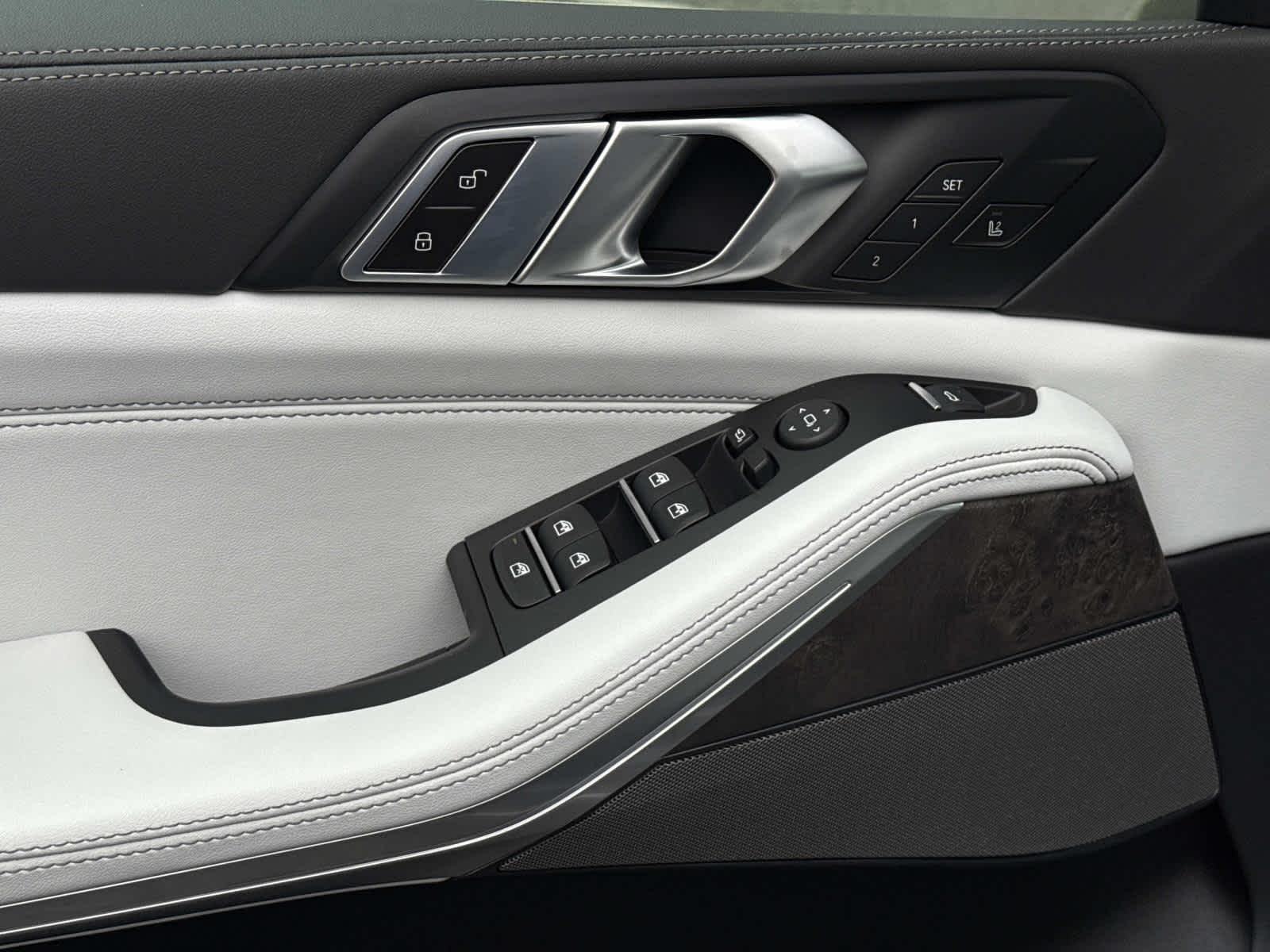 2026 BMW X5 xDrive40i xDrive40i