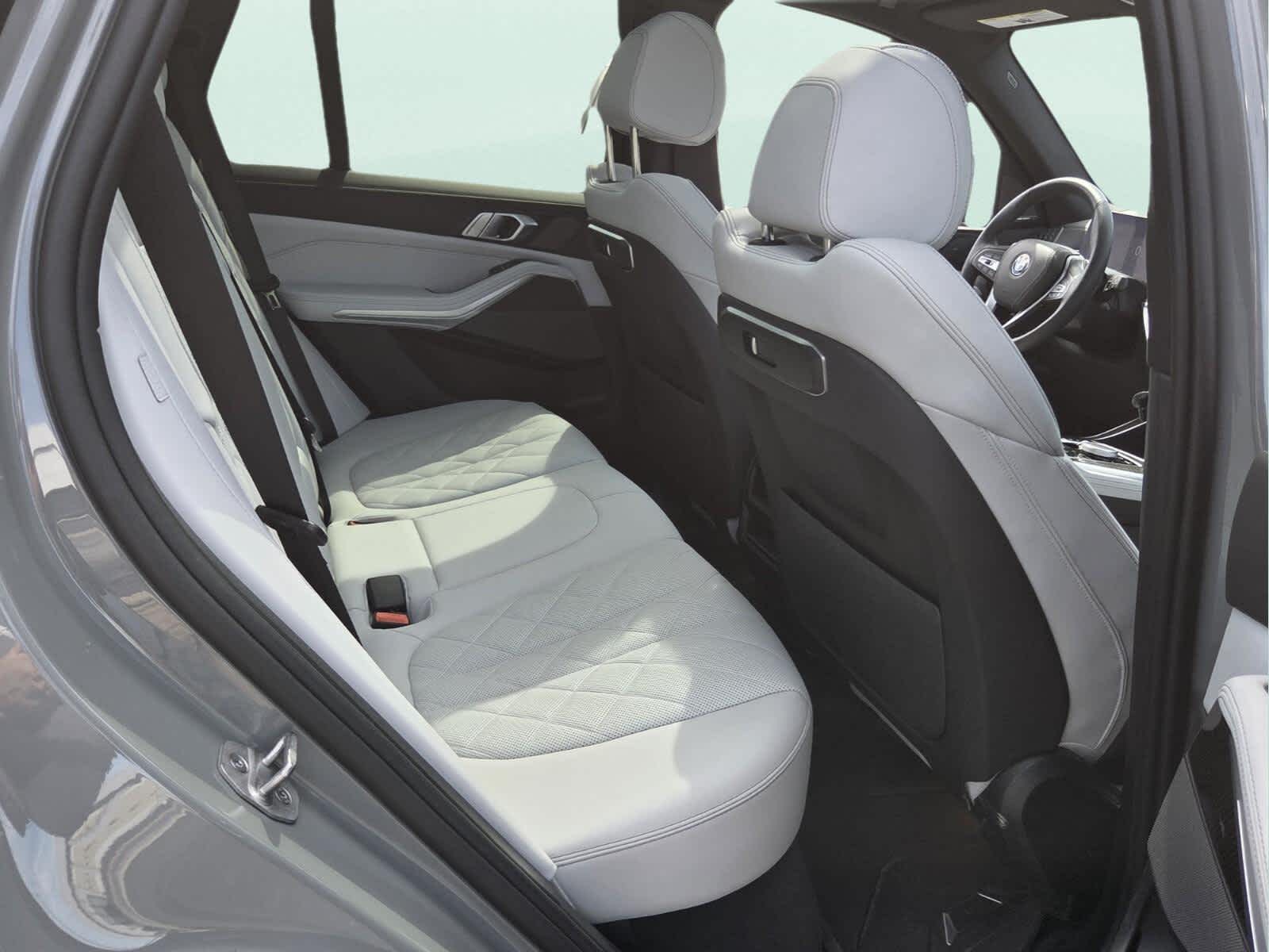 2025 BMW X5 xDrive40i xDrive40i