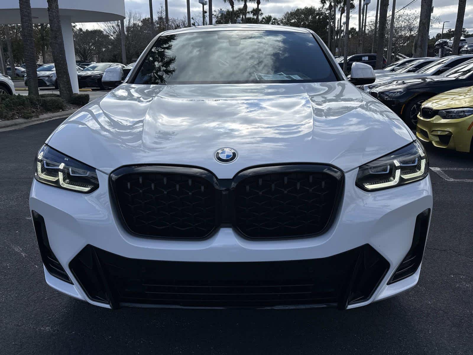2023 BMW X4 xDrive30i
