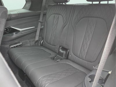 2025 BMW X7 M60i M60i