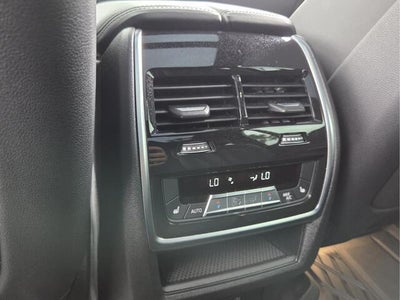 2025 BMW X7 M60i M60i