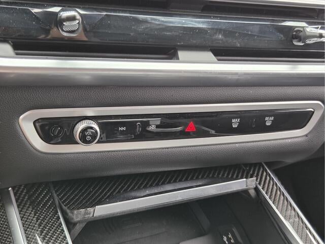 2025 BMW X7 M60i M60i