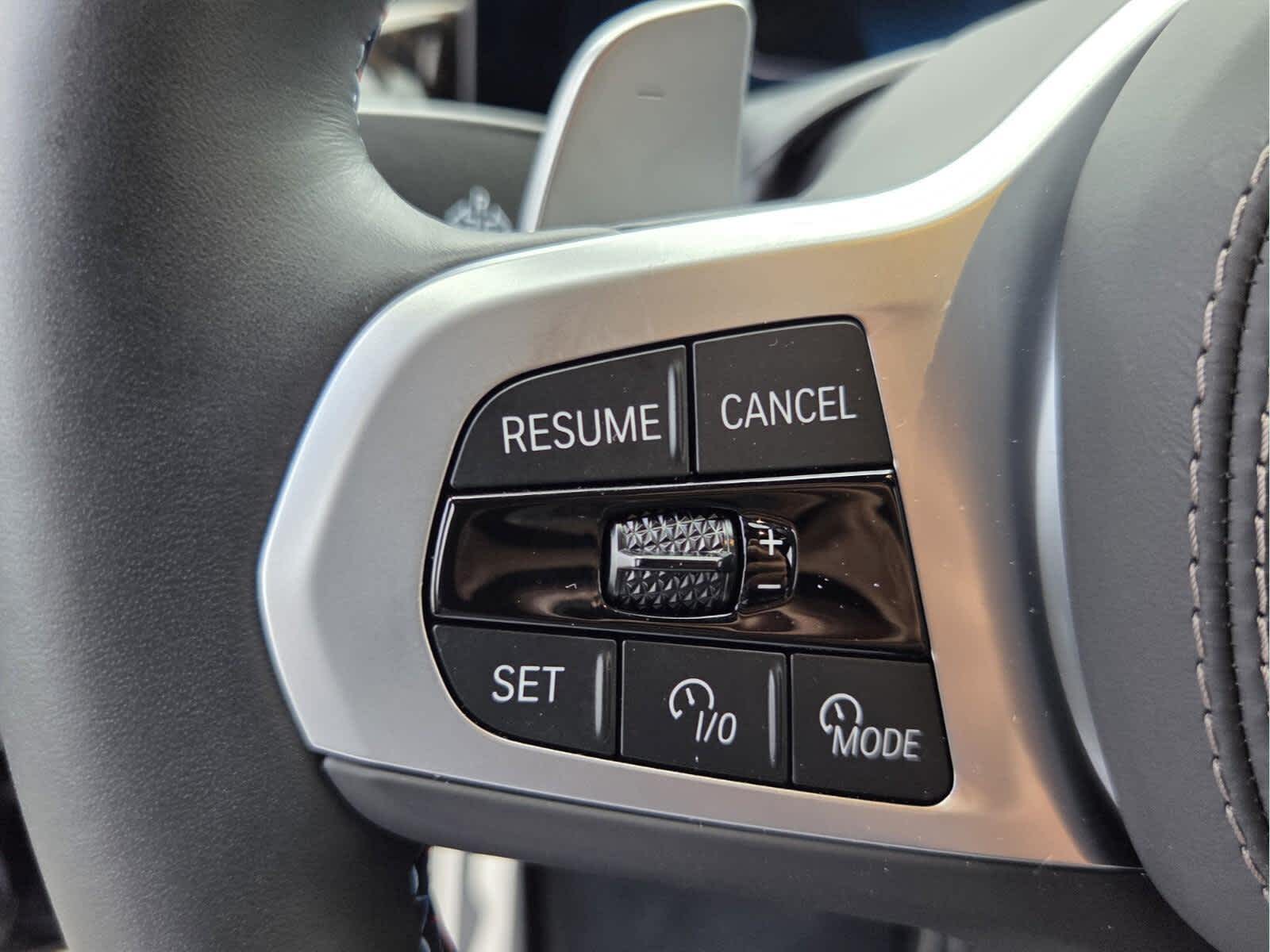 2025 BMW X7 M60i M60i