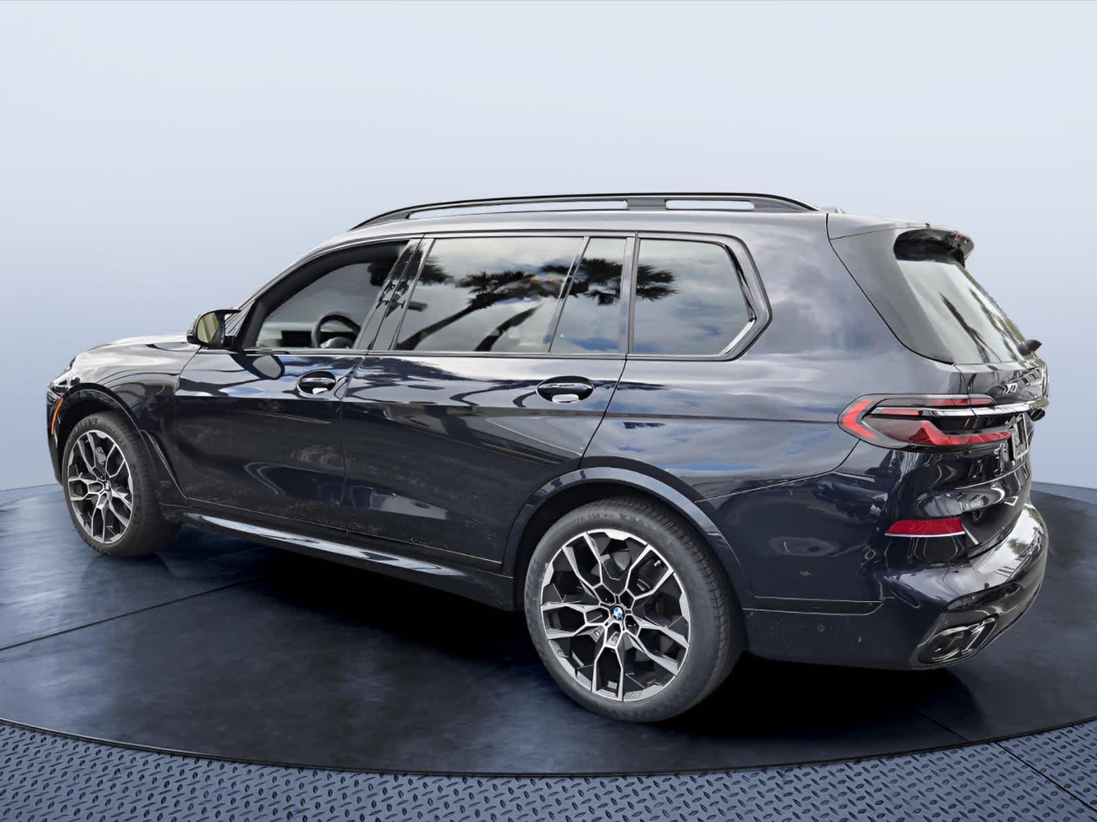 2025 BMW X7 M60i M60i