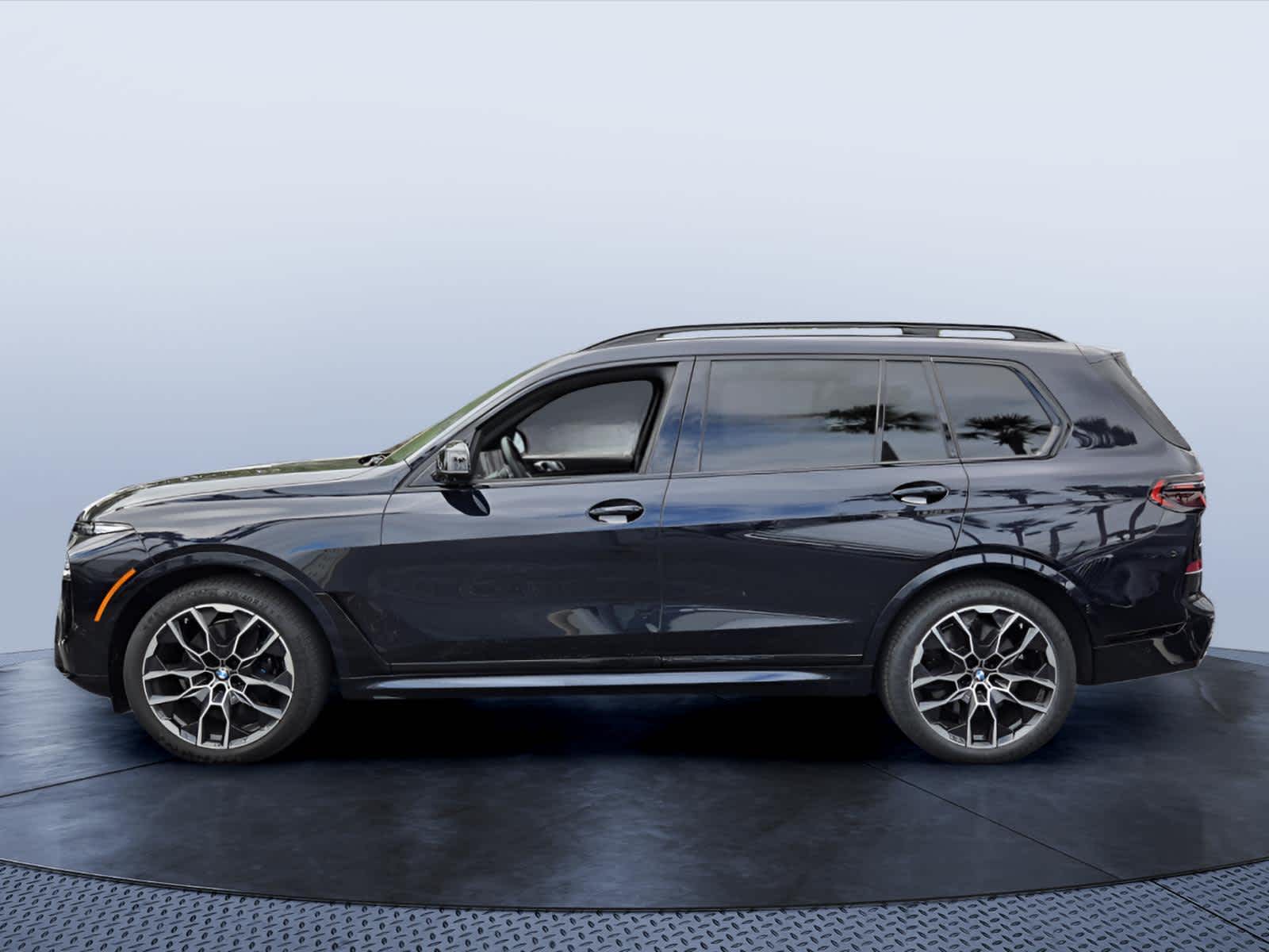 2025 BMW X7 M60i M60i