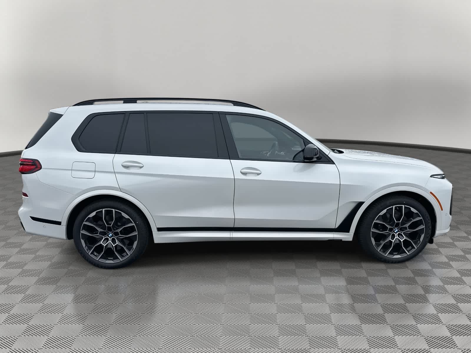 2026 BMW X7 M60i