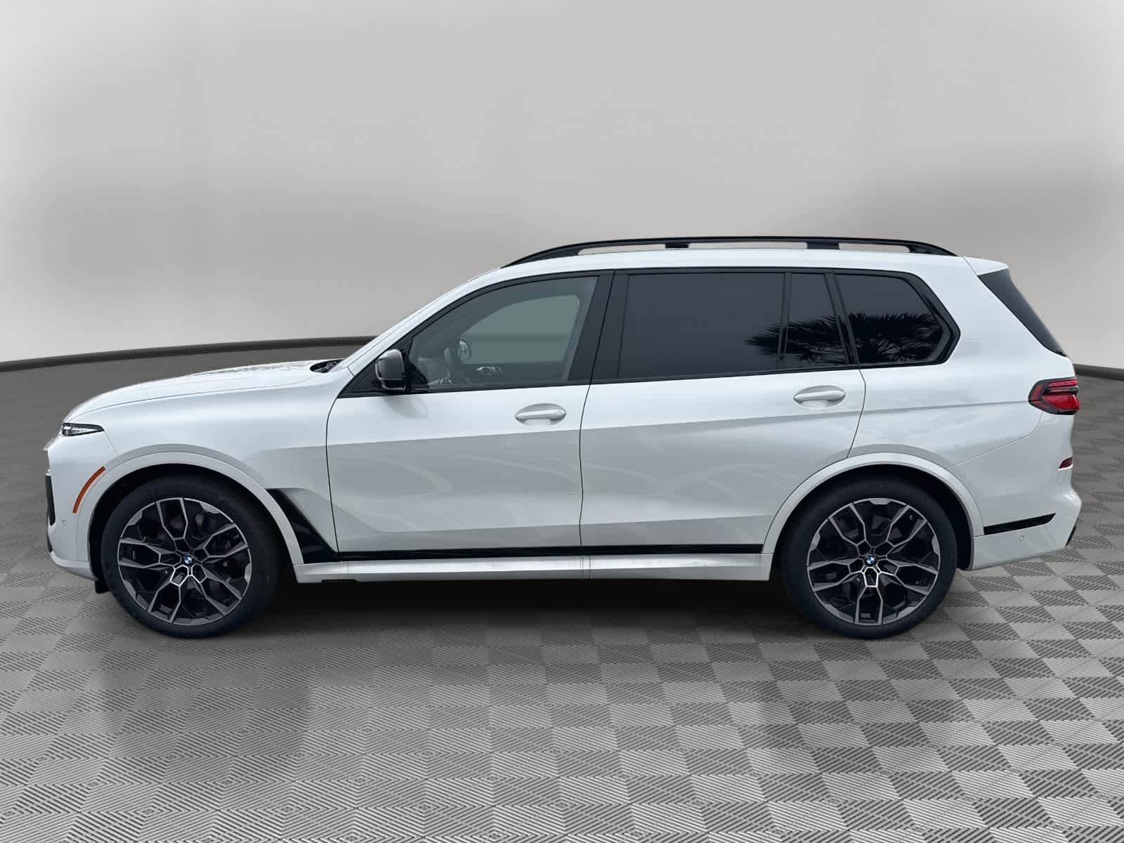 2026 BMW X7 M60i